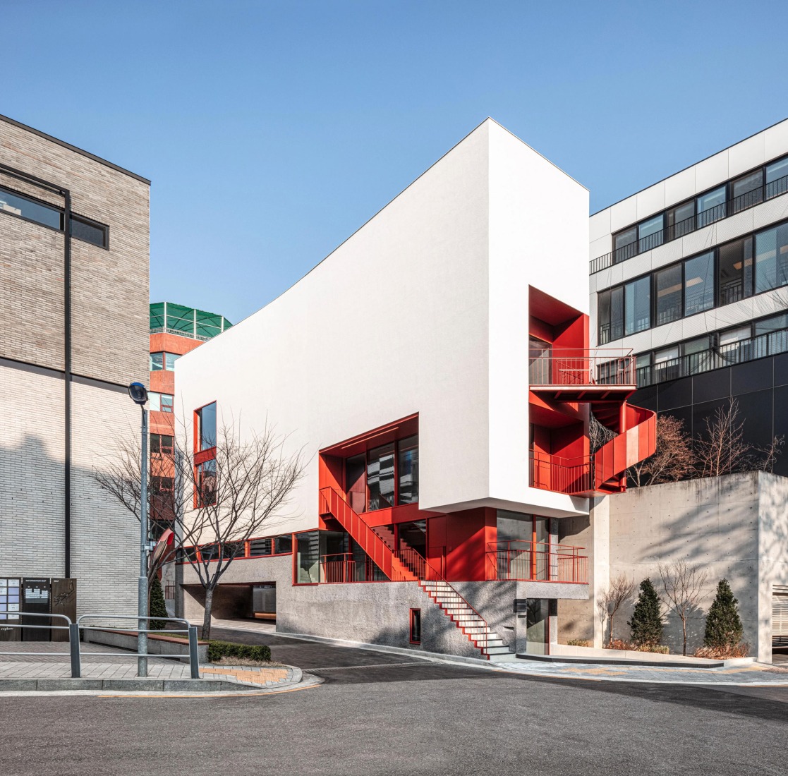 Hannam Place by One O One Architects. Photograph by Jang Mi.