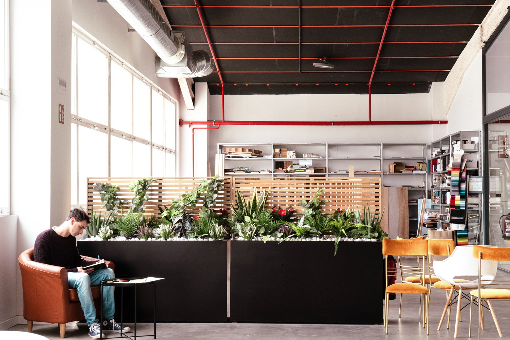 Frapont Offices by Picharchitects/Pich-Aguilera. Photograph by Agustín Witenas.