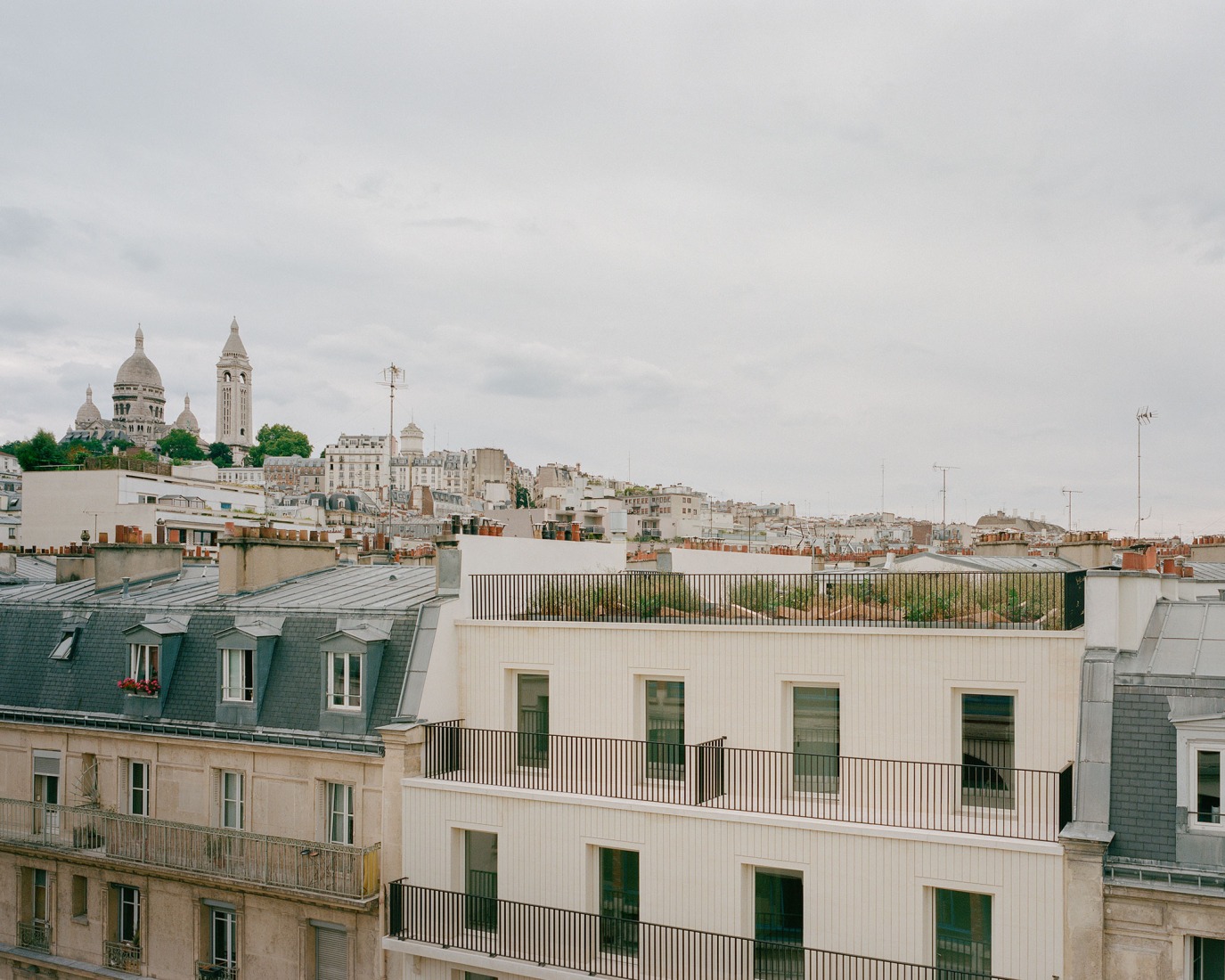 Emmaüs Clignancourt by SOA Architectes. Photography by Charles Bouchaib.