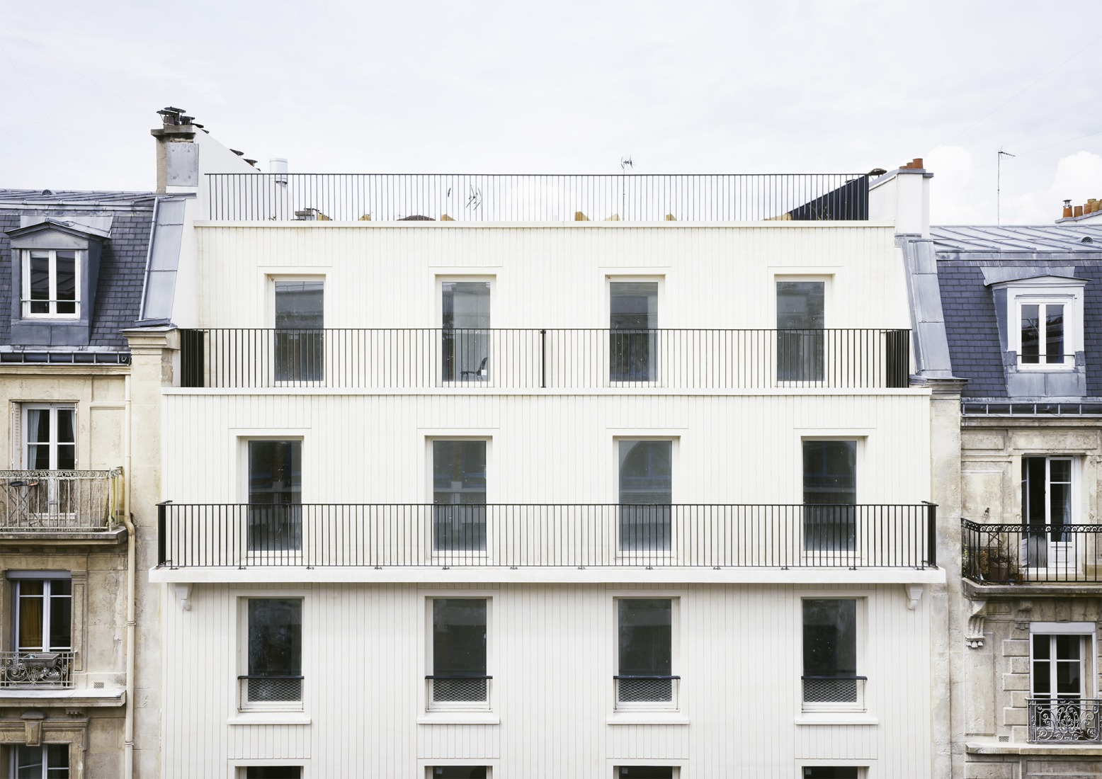Emmaüs Clignancourt by SOA Architectes. Photography by Camille Gharbi.