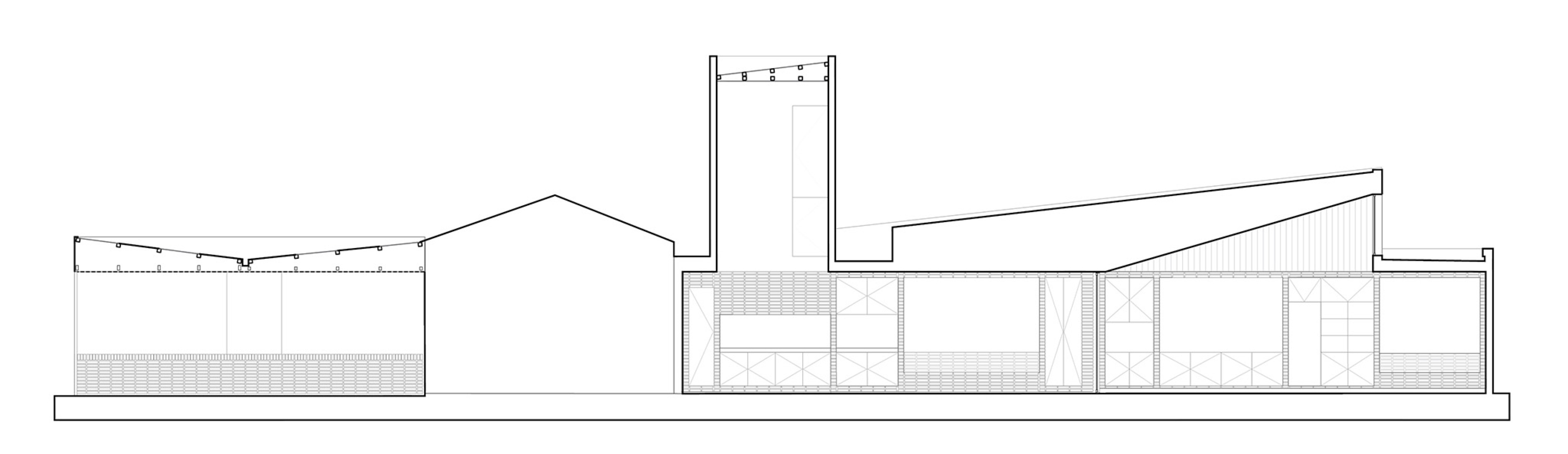 Sección. Reforma y ampliación de una casa de fin de semana por Estudio qo + TAF.