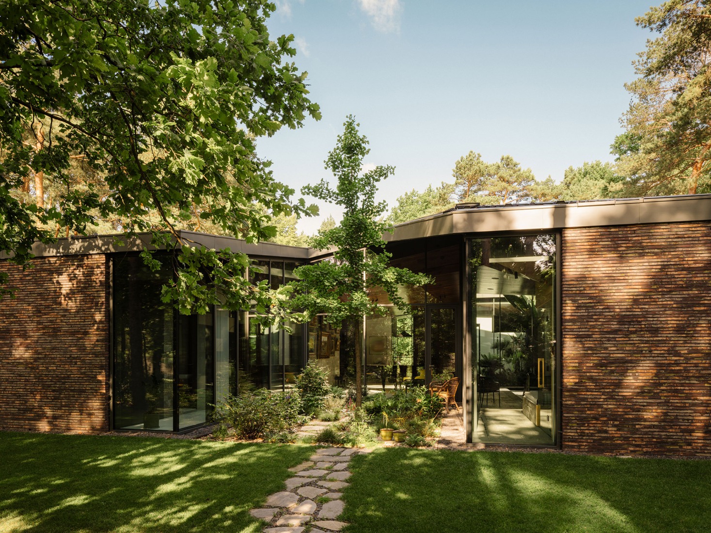La Casa de los Viajeros por Wojciech Kotecki y Katarzyna Mach. Fotografía por Nate Cook.