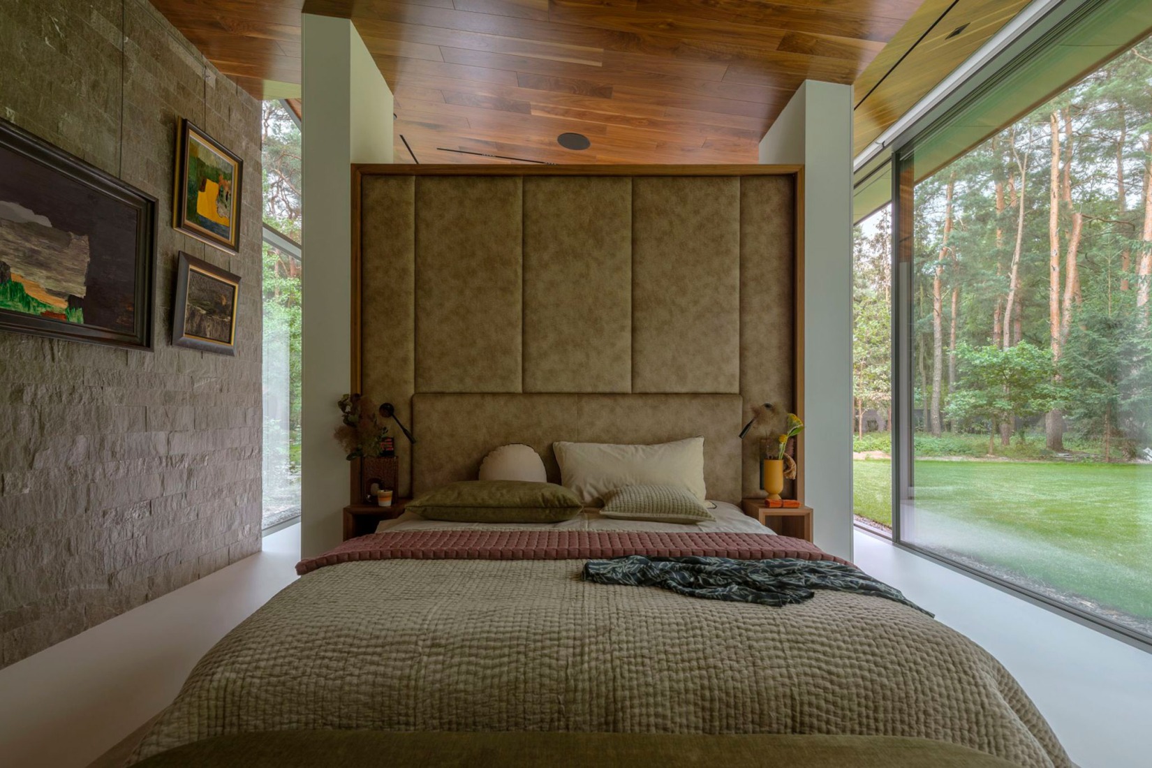 La Casa de los Viajeros por Wojciech Kotecki y Katarzyna Mach. Fotografía por Yassen Hristov.