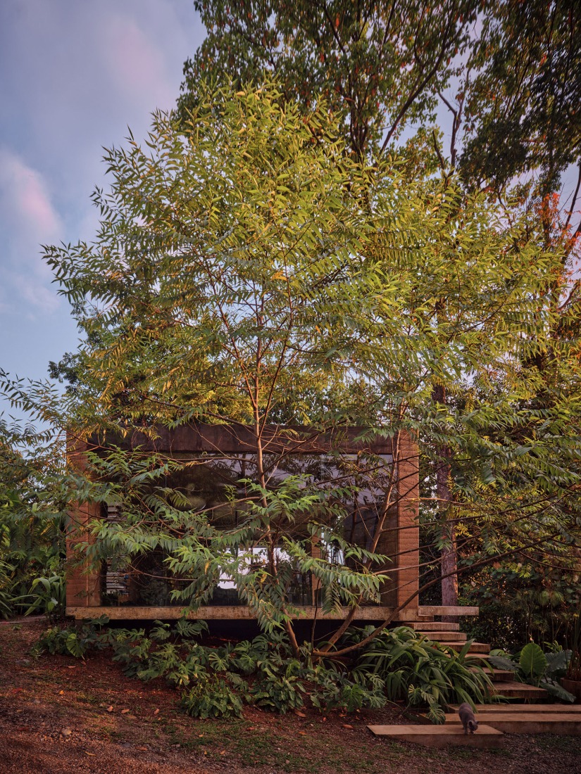 Studio House by Formafatal. Photograph by BoysPlayNice.