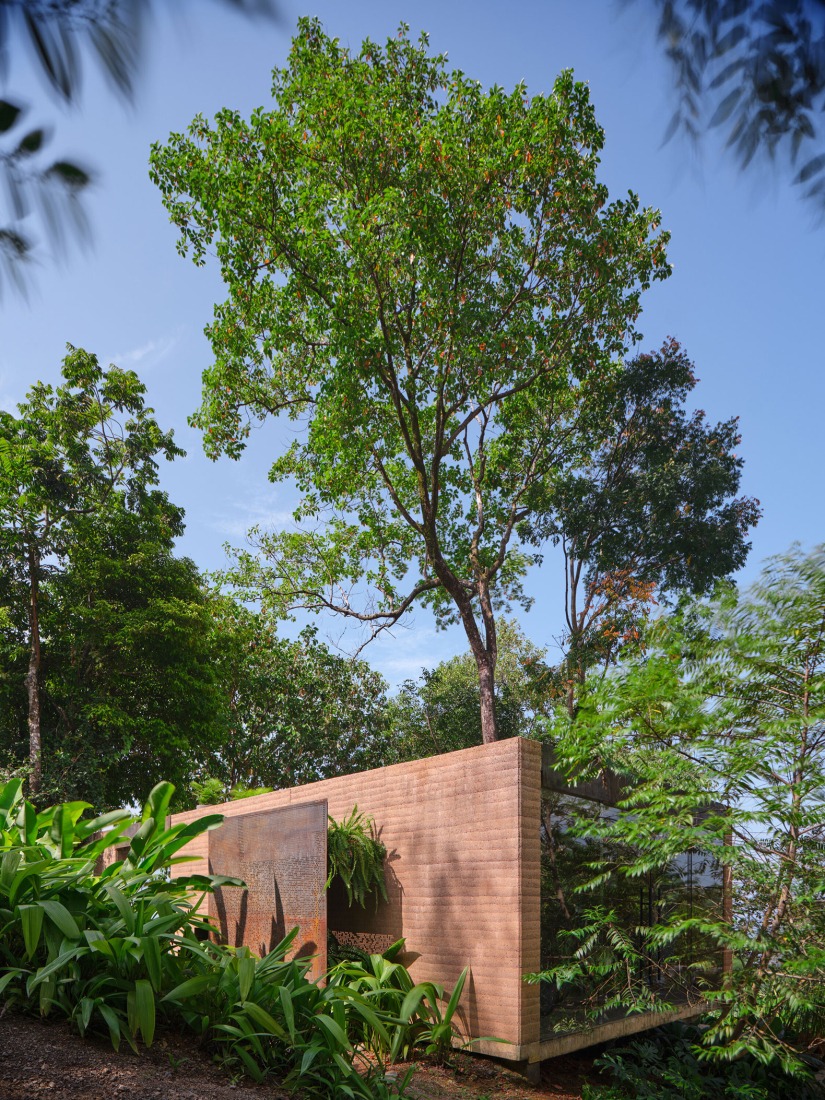 Studio House by Formafatal. Photograph by BoysPlayNice.