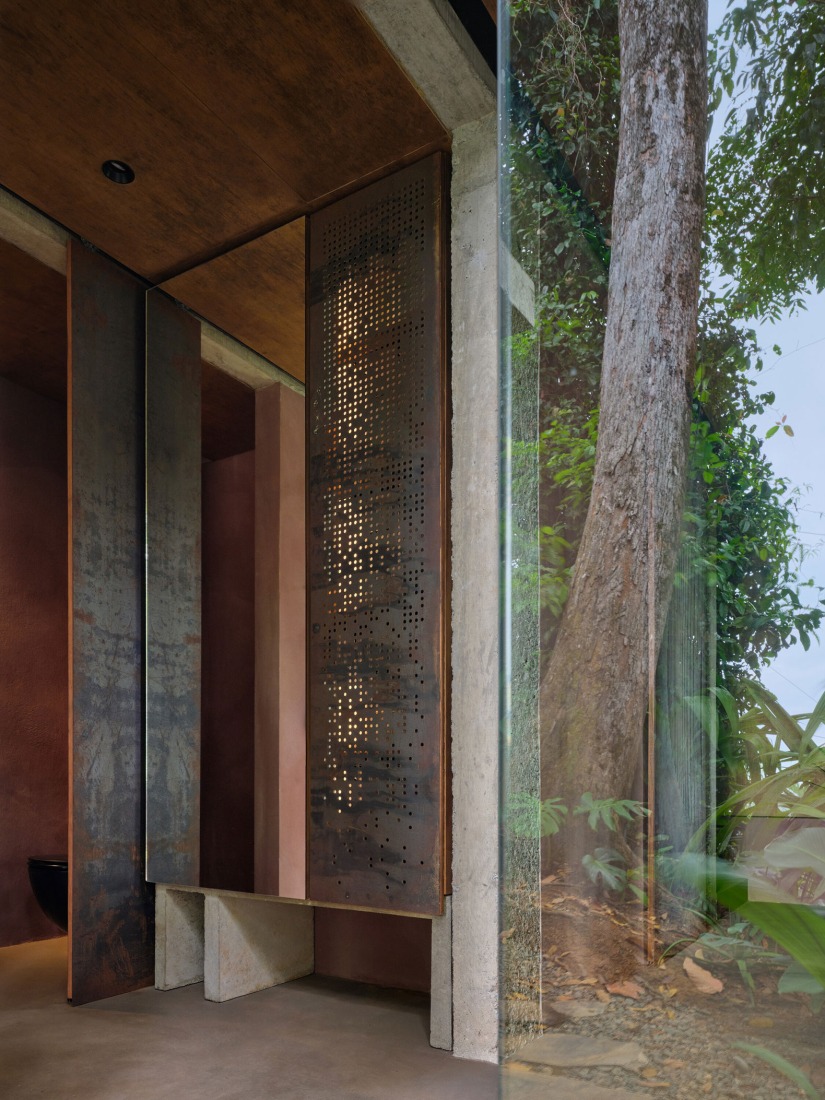 Studio House by Formafatal. Photograph by BoysPlayNice.