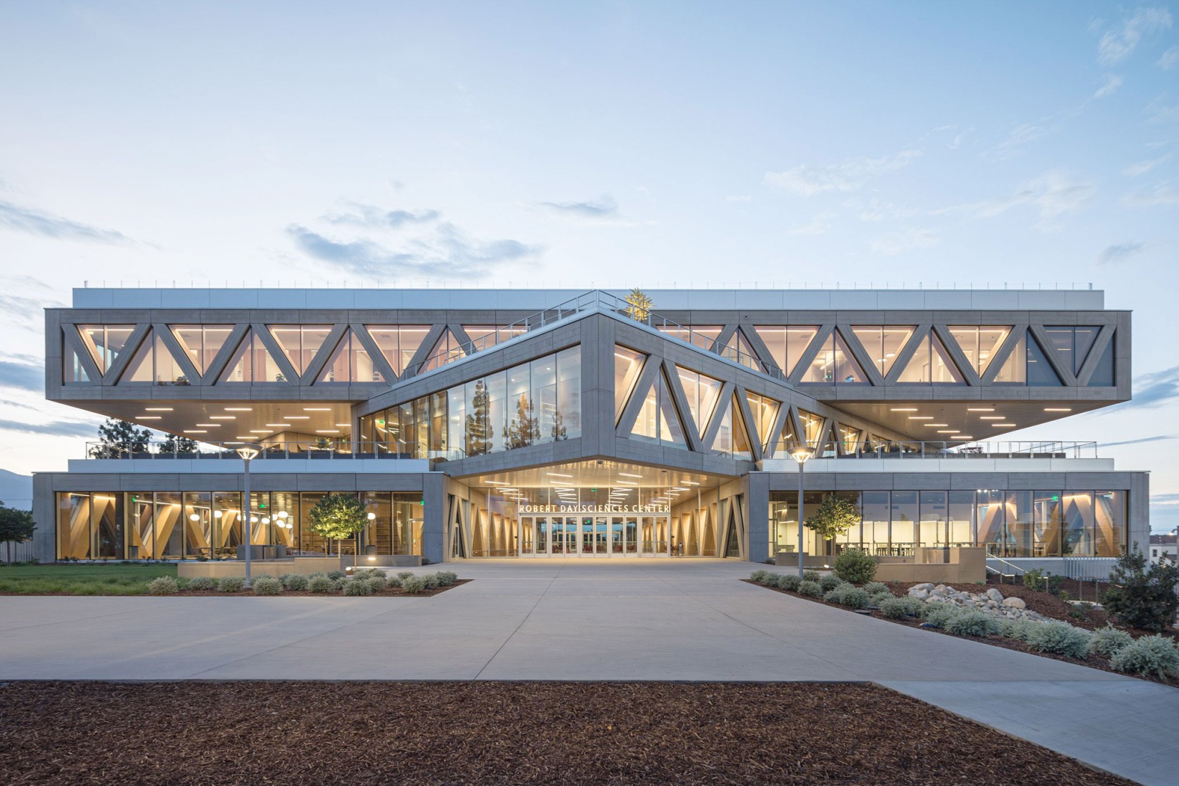 Claremont McKenna College por BIG. Fotografía por Laurian Ghinitoiu.