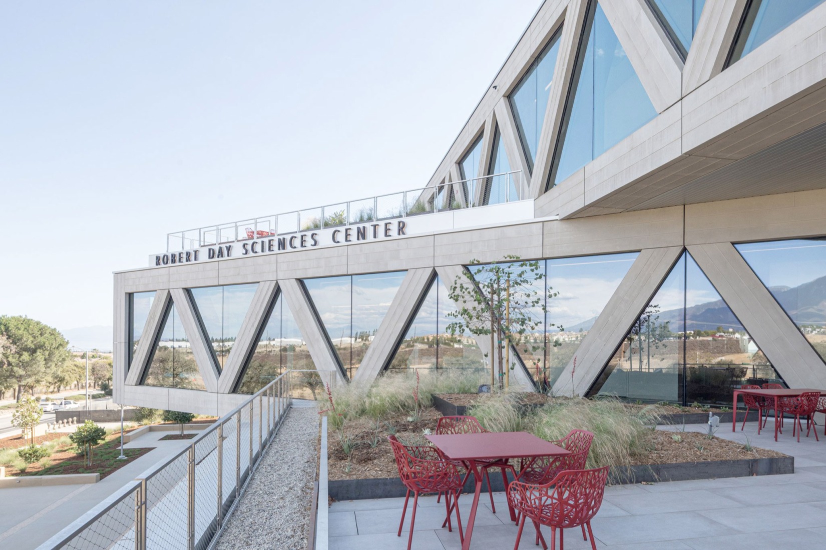 Claremont McKenna College por BIG. Fotografía por Laurian Ghinitoiu.