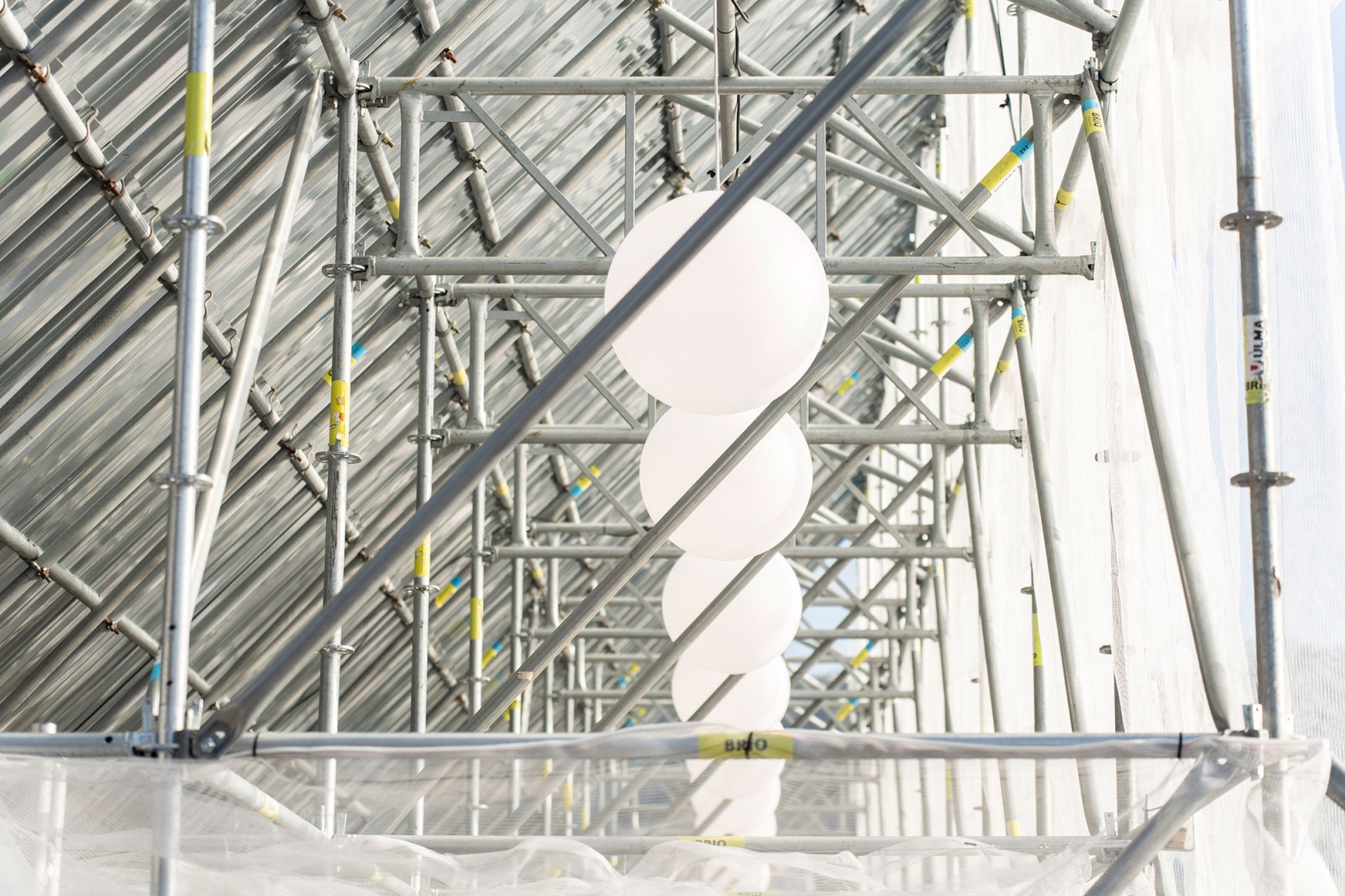 Etxenoi by AMA Architectural Office. Photograph by Mikel Blasco. Image courtesy by Mugak/2025.