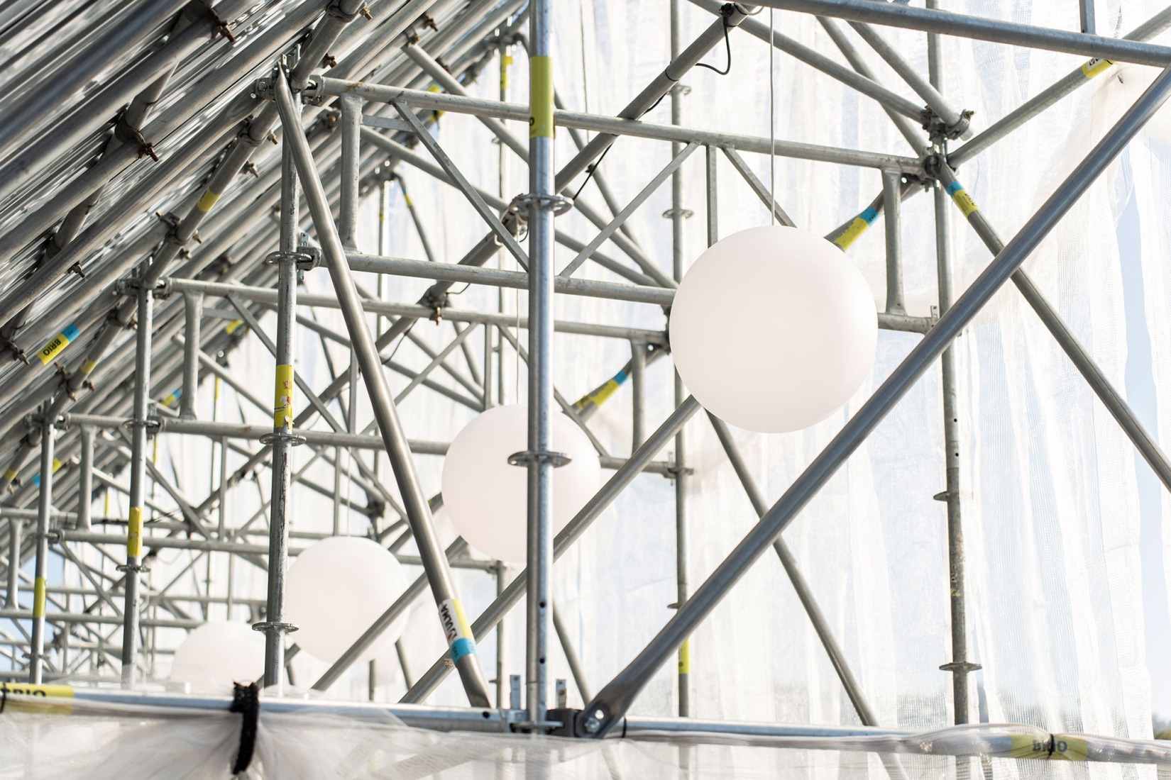 Etxenoi by AMA Architectural Office. Photograph by Mikel Blasco. Image courtesy by Mugak/2025.