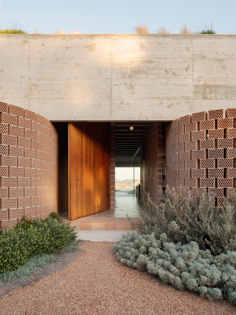 Ca na Birgit by TEd'A arquitectes. Photograph by Luis Díaz Díaz. Ca na Birgit by TEd'A arquitectes. Photograph by Luis Díaz Díaz.