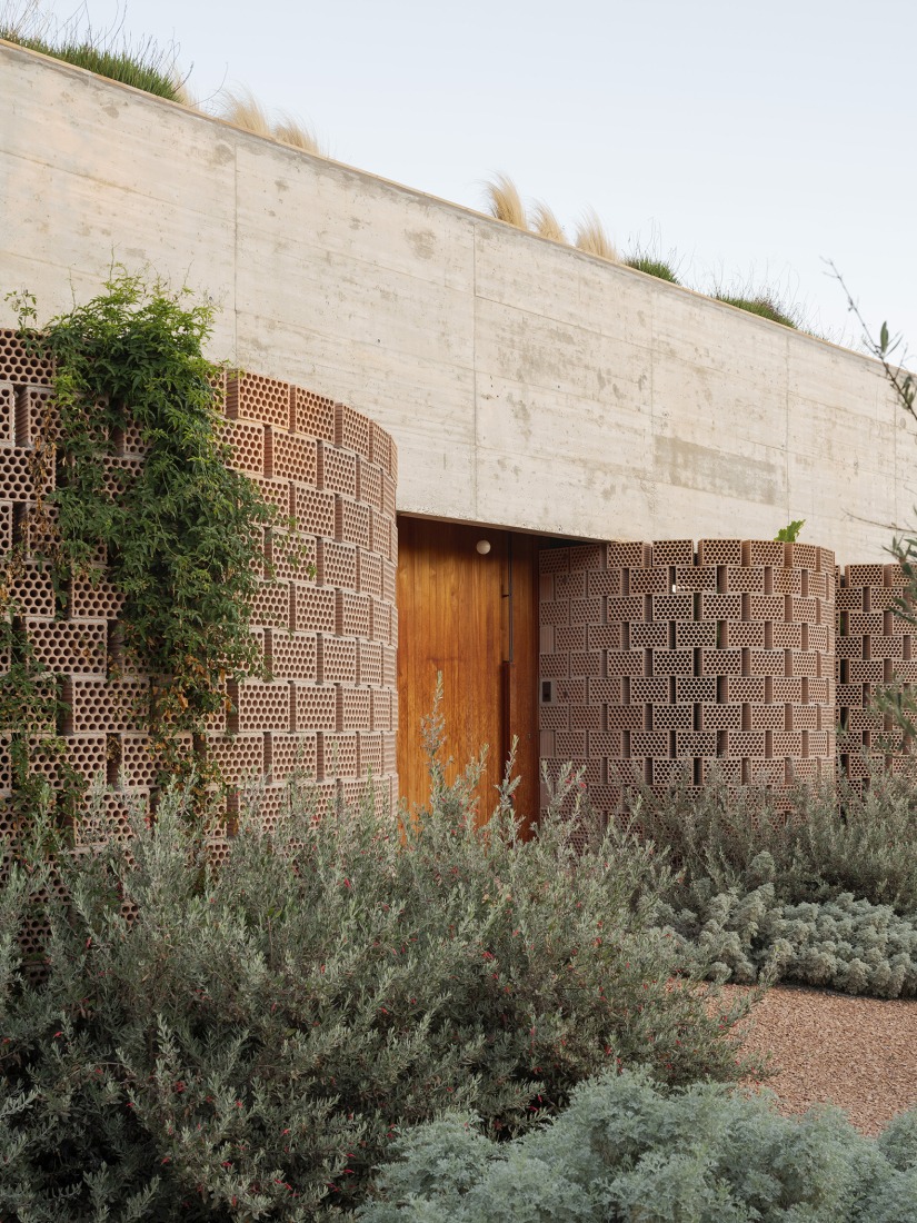 Ca na Birgit by TEd'A arquitectes. Photograph by Luis Díaz Díaz. Ca na Birgit by TEd'A arquitectes. Photograph by Luis Díaz Díaz.