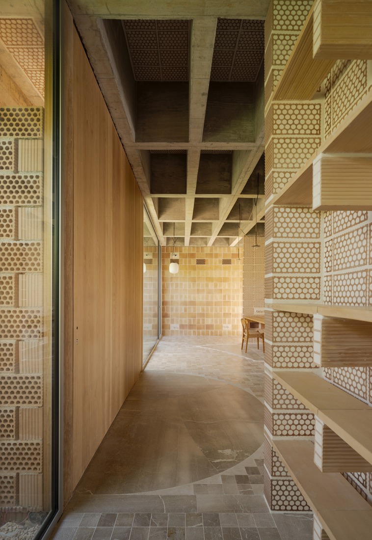 Ca na Birgit by TEd'A arquitectes. Photograph by Luis Díaz Díaz. Ca na Birgit by TEd'A arquitectes. Photograph by Luis Díaz Díaz.