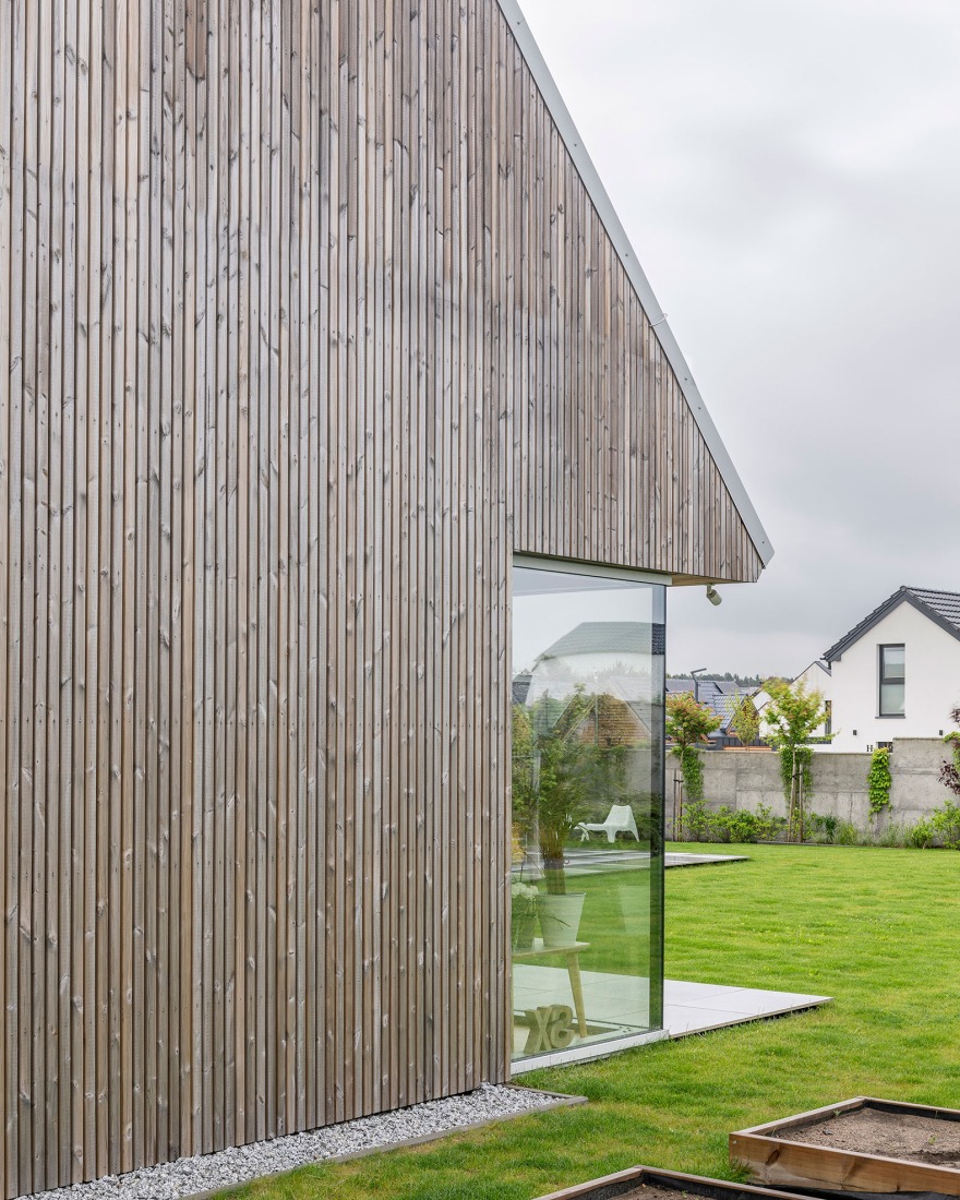 House in Jastrzębia Góra by Archmondo. Photograph by Jakub Certowicz.