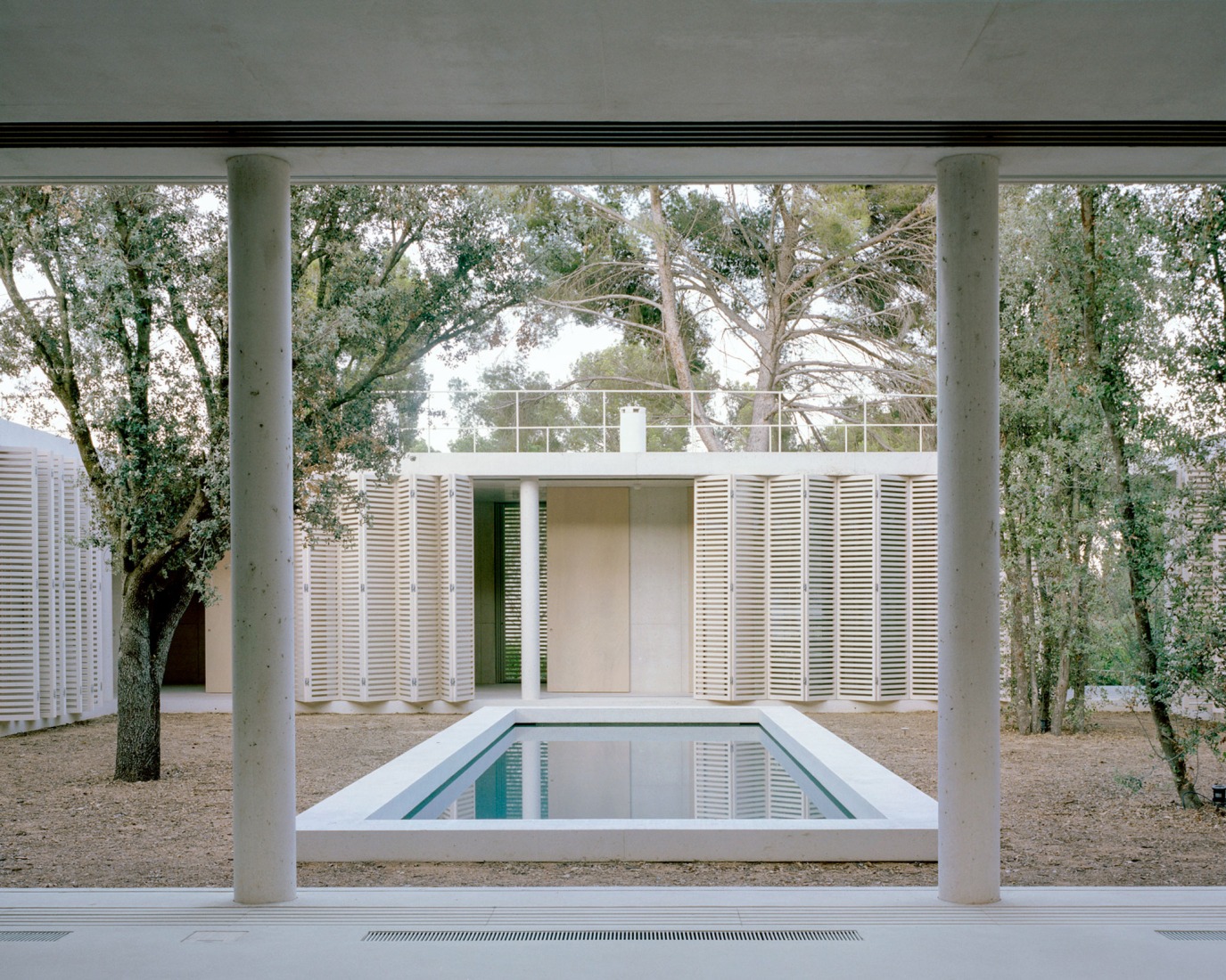 Casa patio por Arquitectura-G. Fotografía por Maxime Delvaux.