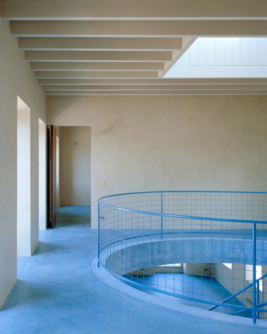 House II in a Quinta de Recreio by Arquitectura-G. Photograph by Maxime Delvaux.