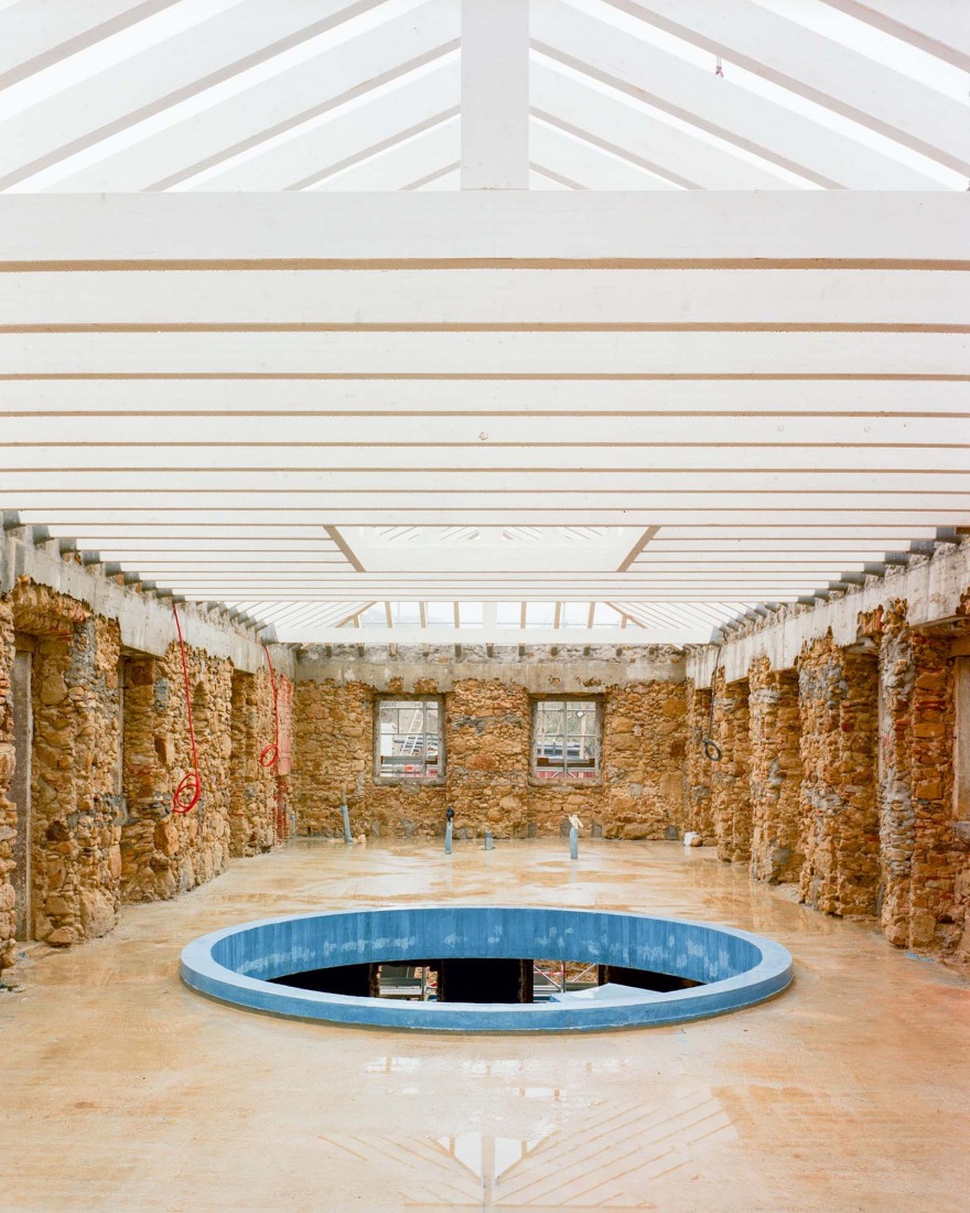 House II in a Quinta de Recreio by Arquitectura-G. Photograph by Francisco Ascensão.