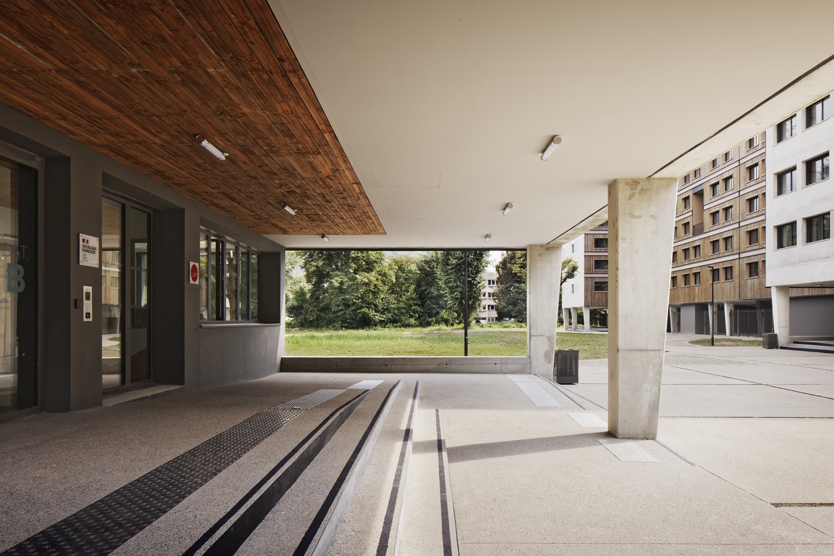 Residencia de estudiantes Joséphine Baker por Ateliers A+ y Atelier Métis. Fotografía por Camille Gharbi.