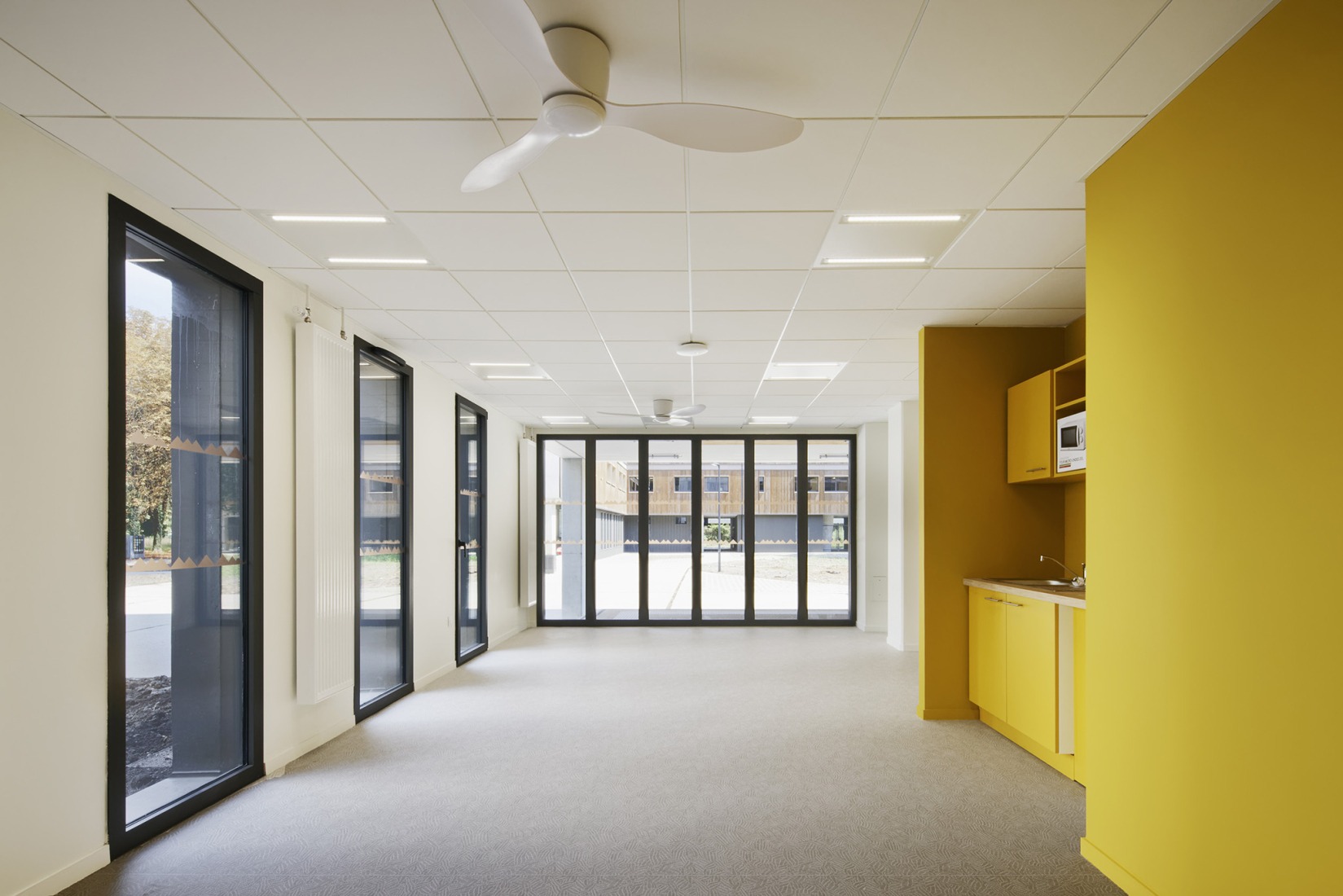 Residencia de estudiantes Joséphine Baker por Ateliers A+ y Atelier Métis. Fotografía por Camille Gharbi.
