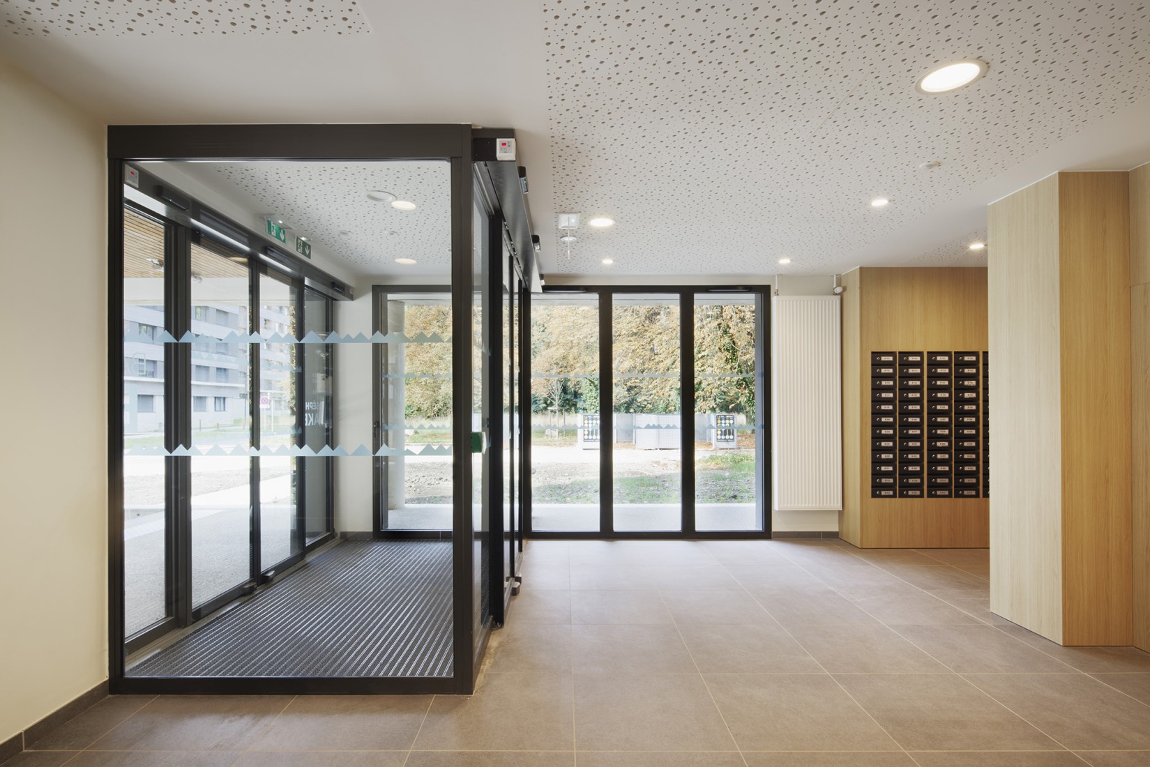 Residencia de estudiantes Joséphine Baker por Ateliers A+ y Atelier Métis. Fotografía por Camille Gharbi.
