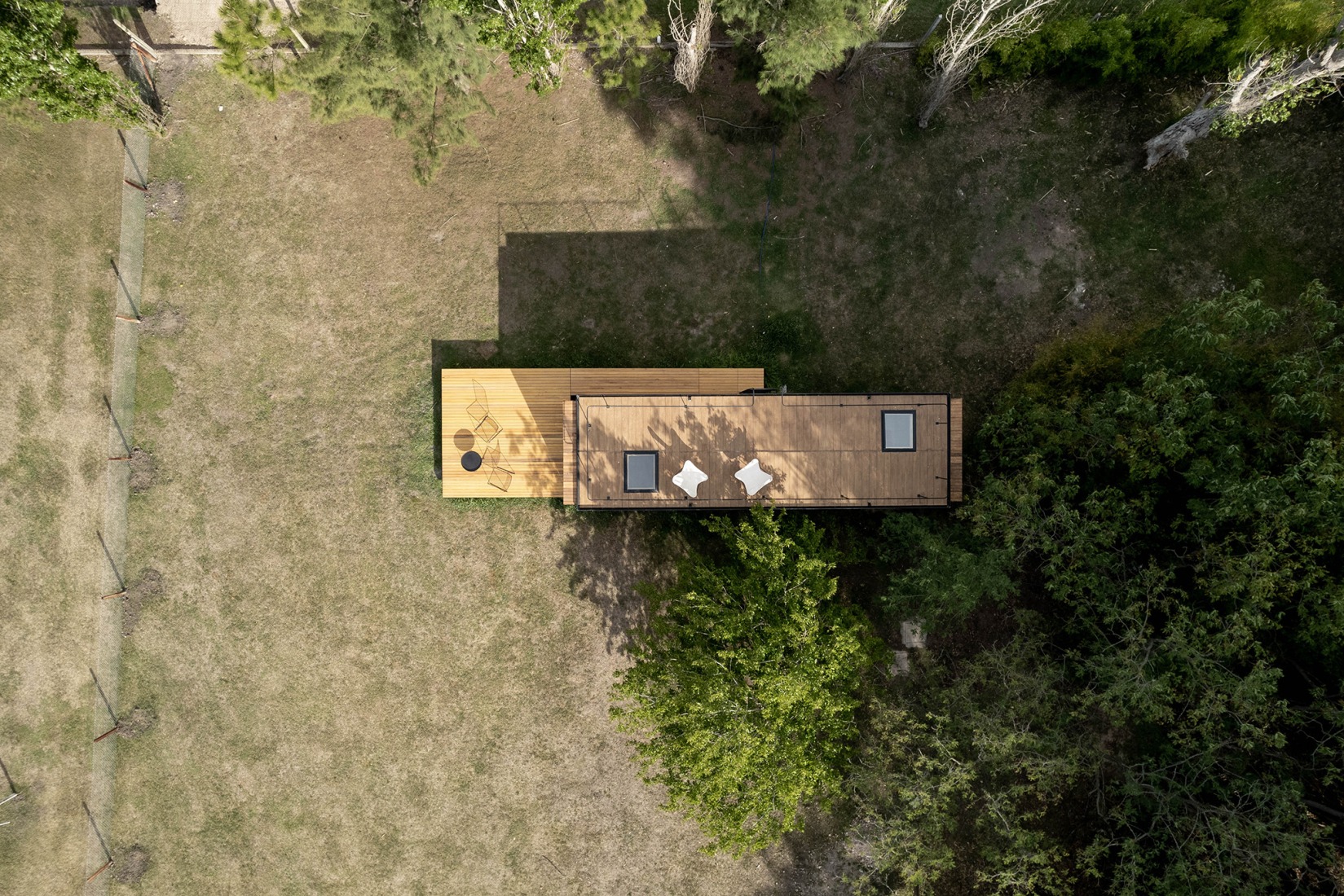Minimal house in La Plata by Estudio Borrachia. Photograph by Luis Barandiaran.