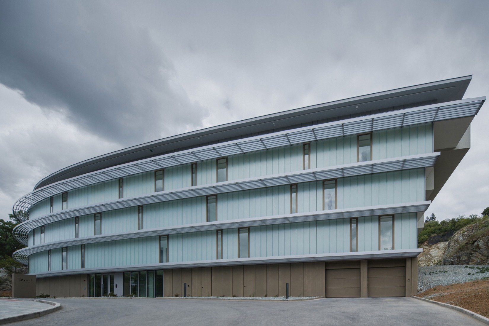 Diorit Residence por Architekti DRNH. Fotografía por Pavel Barták.