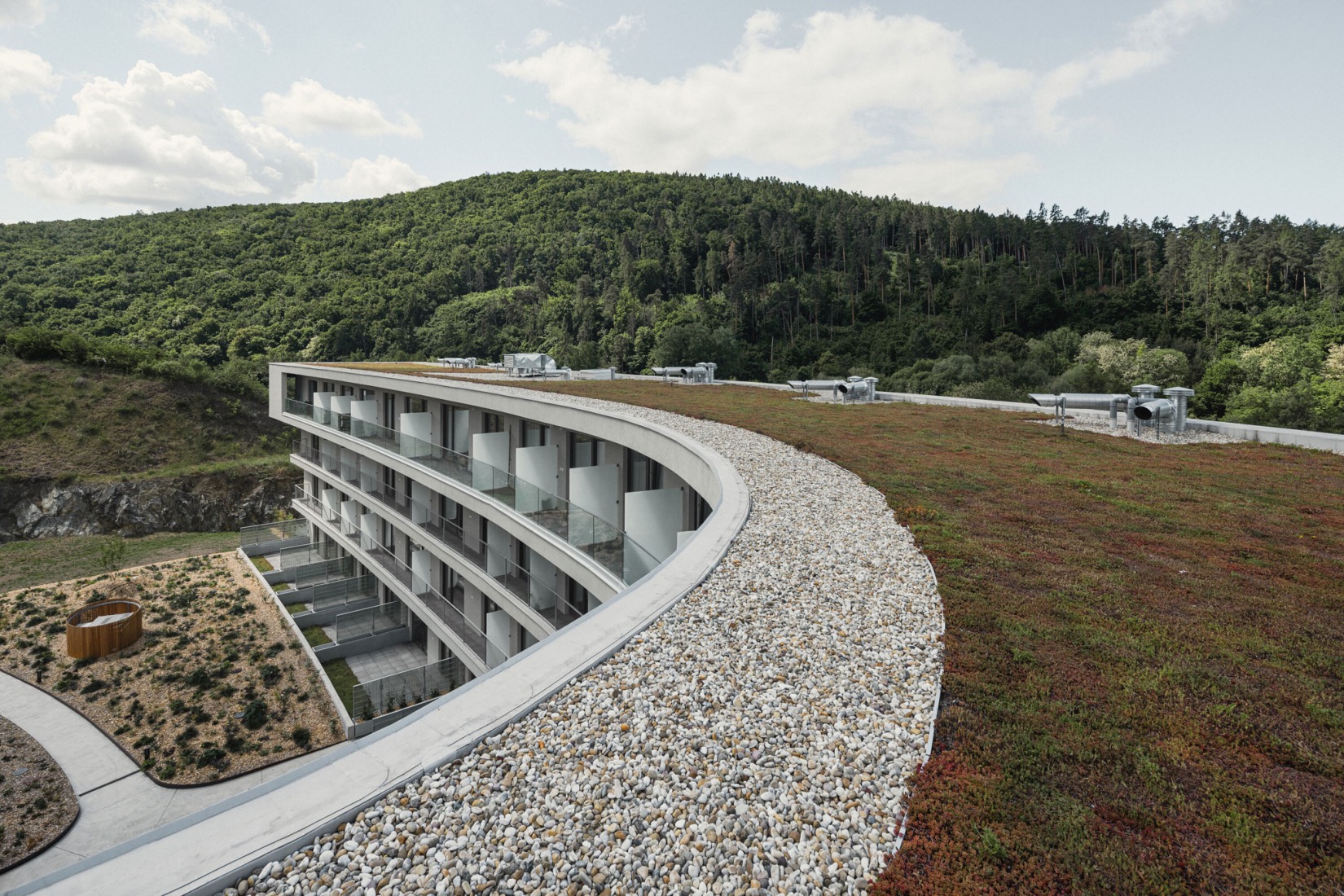 Diorit Residence por Architekti DRNH. Fotografía por Pavel Barták.