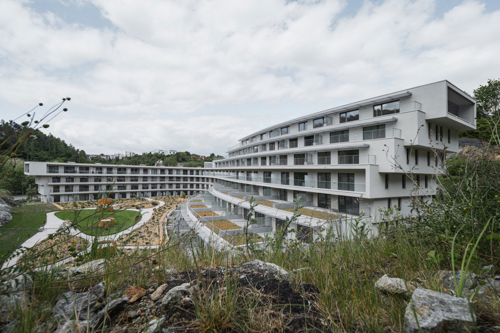 Diorit Residence por Architekti DRNH. Fotografía por Pavel Barták.