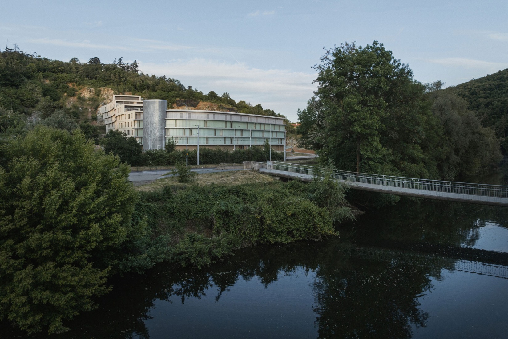 Diorit Residence por Architekti DRNH. Fotografía por Pavel Barták.