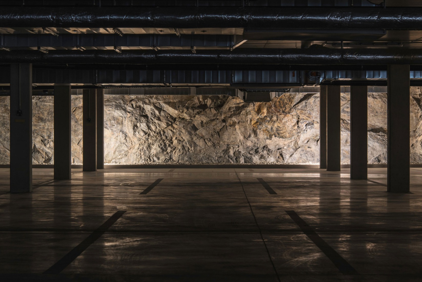 Diorit Residence por Architekti DRNH. Fotografía por Petr Polák.