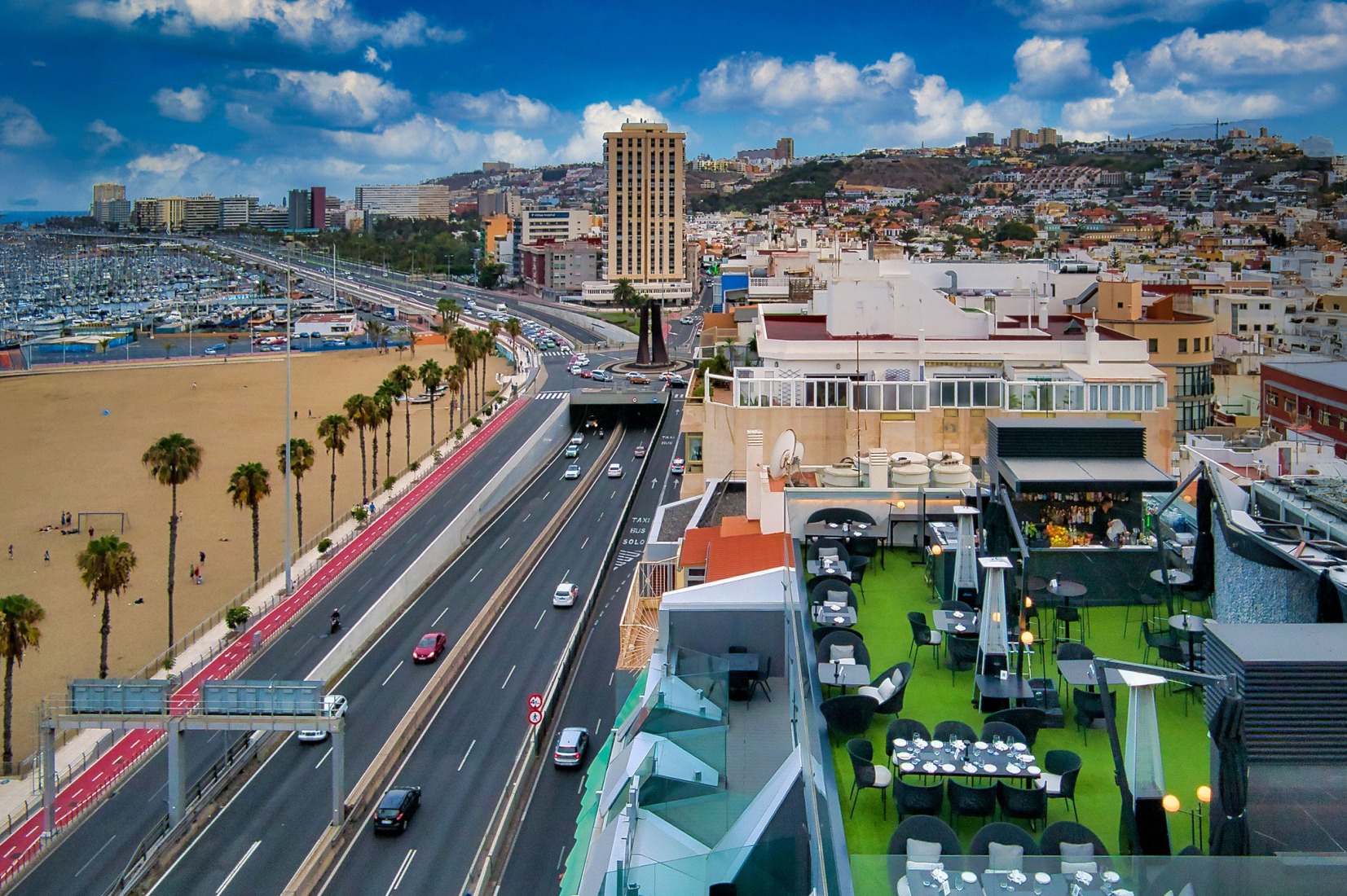 Hotel Silken Saaj por estudioUAD. Fotografía por estudioUAD.  Hotel Silken Saaj por estudioUAD. Fotografía por estudioUAD.
