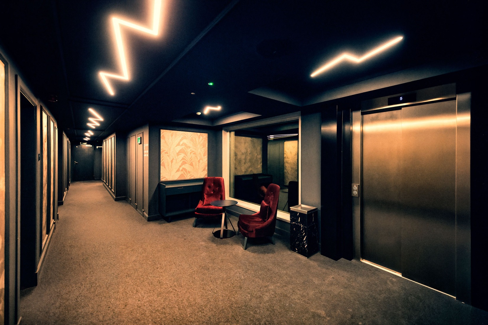 Hotel Silken Saaj por estudioUAD. Fotografía por estudioUAD.  Hotel Silken Saaj por estudioUAD. Fotografía por estudioUAD.  estudioUAD. Fotografía por estudioUAD.