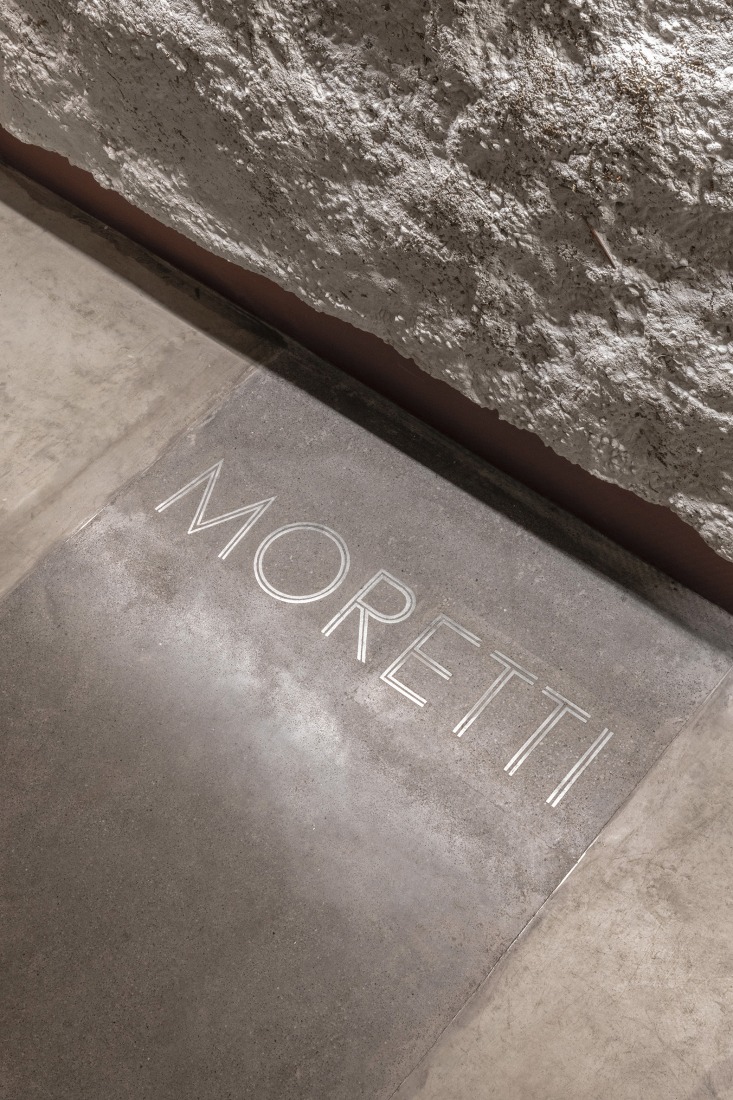 Moretti Gin Bar by Grizzo Studio + Rocío Martínez Serra. Photograph by Federico Kulekdjian.