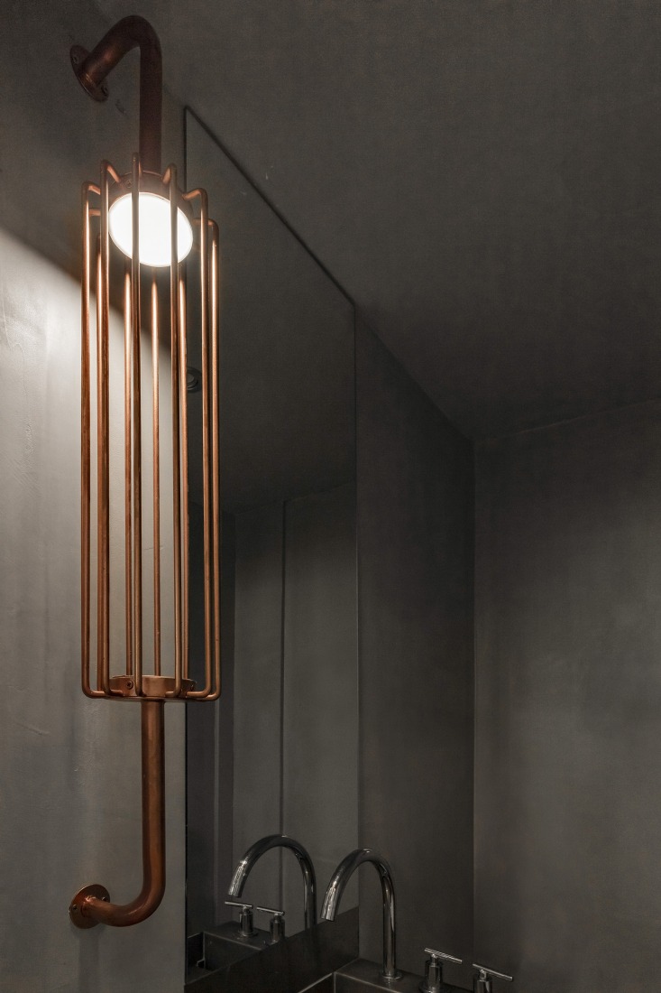 Moretti Gin Bar by Grizzo Studio + Rocío Martínez Serra. Photograph by Federico Kulekdjian.