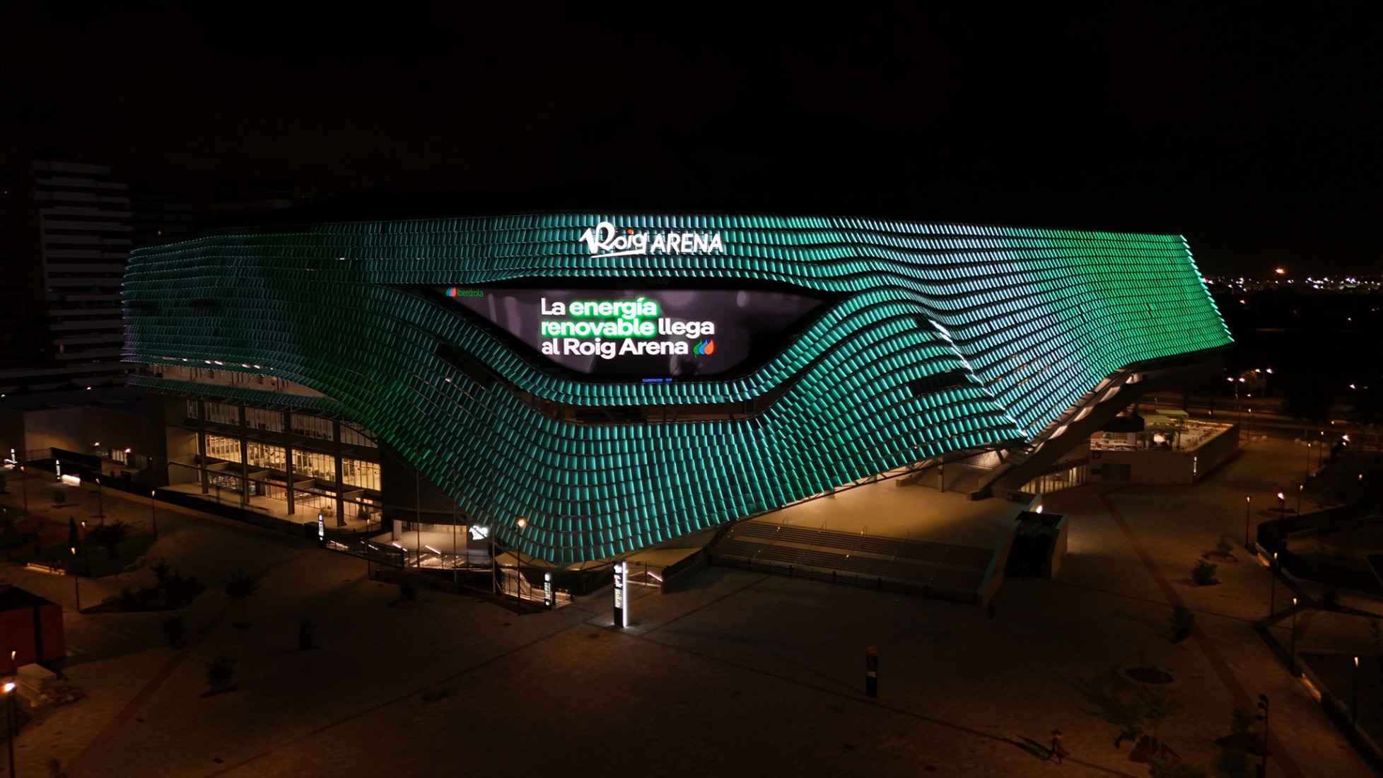 Roig Arena por HOK y ERRE. Fotografía por Hufton + Crow.
