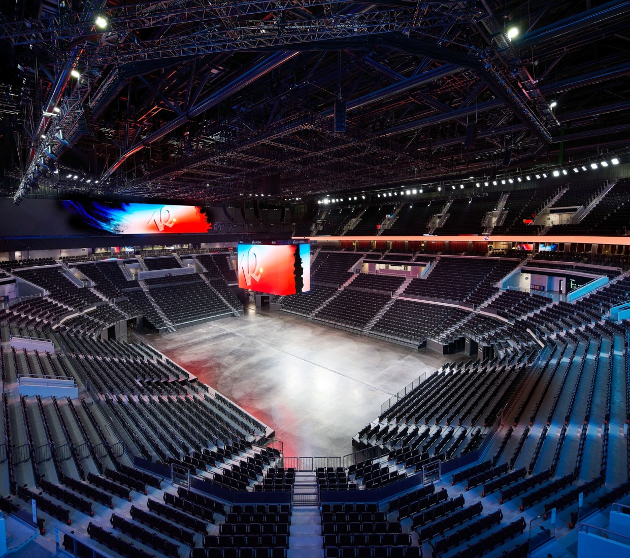 Roig Arena por HOK y ERRE. Fotografía por Hufton + Crow.