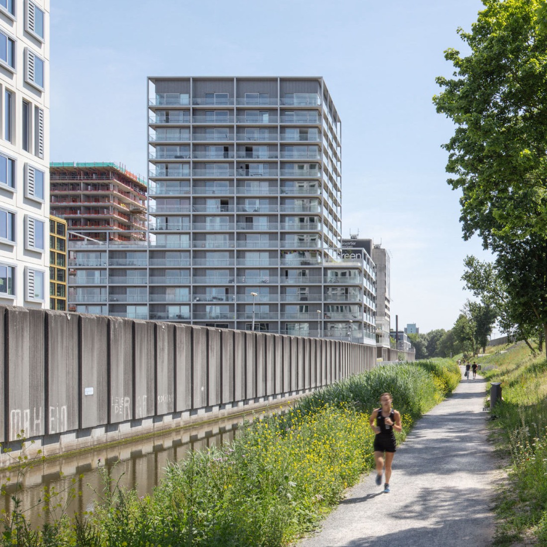 Complejo de viviendas sociales «De Vrijheid» por Atelier Kempe Thill architects and planners. Fotografía por Ulrich Schwarz.
