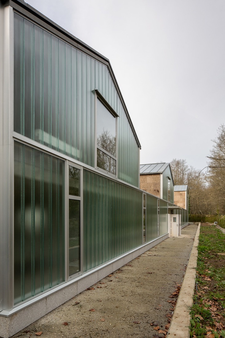 Centro Nacional de Referencia de Formación en materia de rehabilitación de la Fundación Laboral de la Construcción por Víctor López Cotelo y Ángel Panero Pardo. Fotografía por Fuco Reyes.nter for Rehabilitation Training of the Construction Labor Foundation by Víctor López Cotelo and Ángel Panero Pardo. Photography by Fuco Reyes.