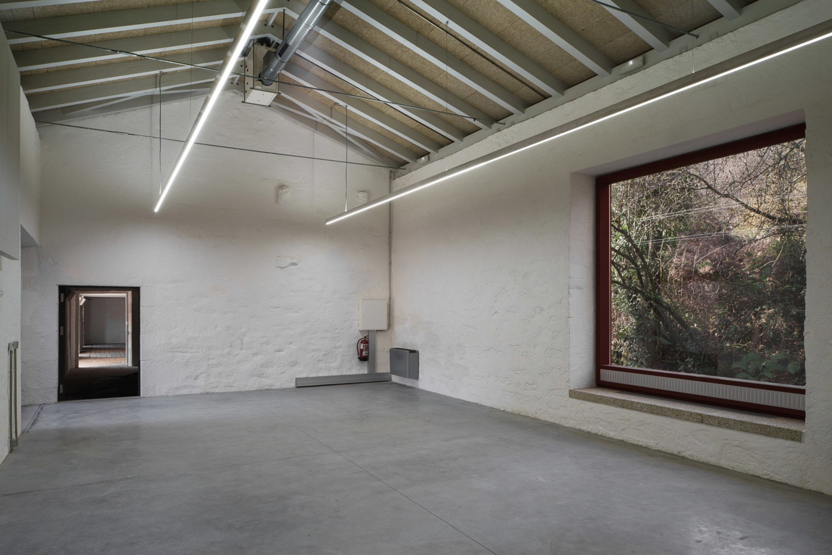 Centro Nacional de Referencia de Formación en materia de rehabilitación de la Fundación Laboral de la Construcción por Víctor López Cotelo y Ángel Panero Pardo. Fotografía por Fuco Reyes.