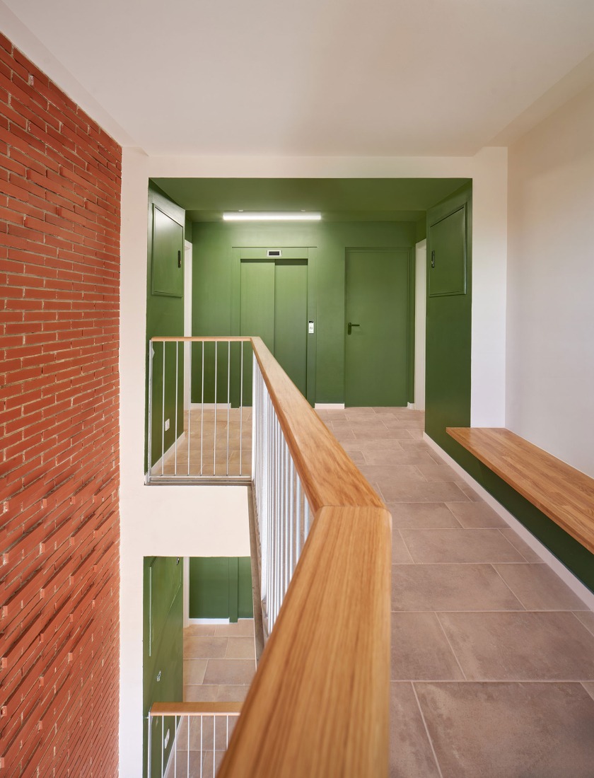 DE PEUS A TERRA por MADhel, MARMOLBRAVO y Miel Arquitectos. Fotografía por Jose Hevia