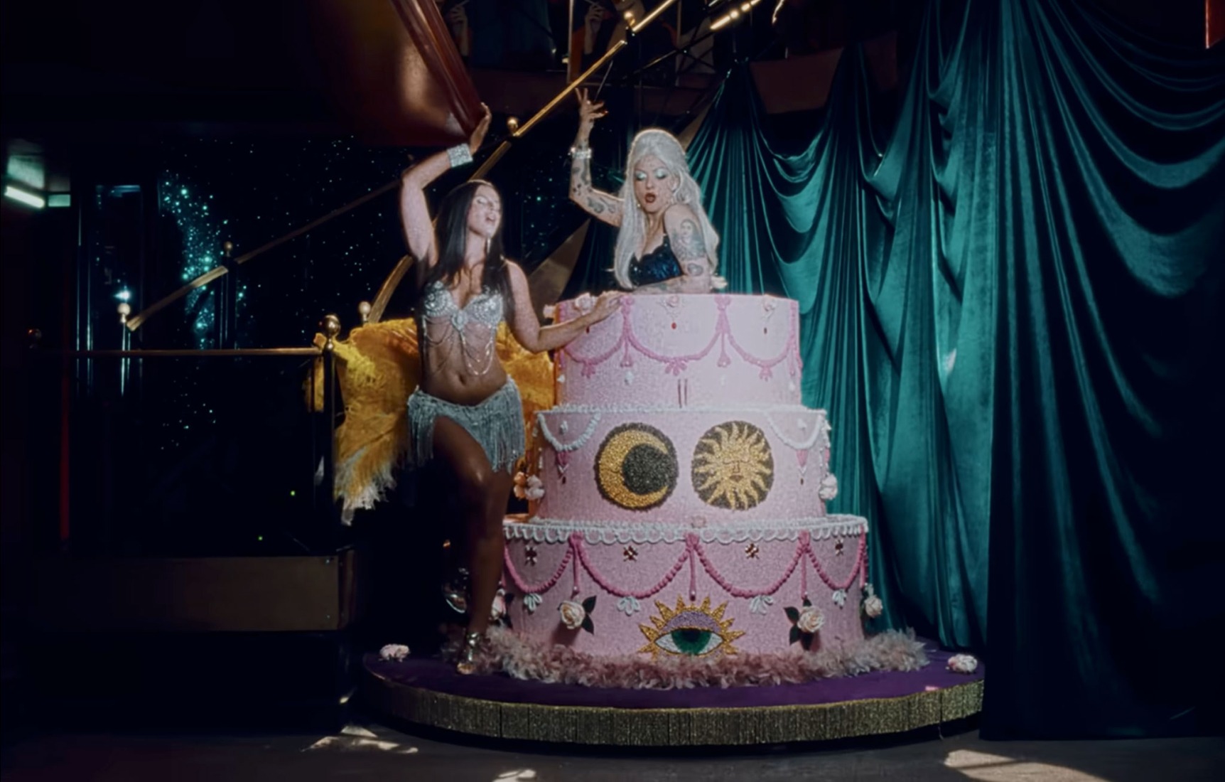 «La Tirana» por Mon Laferte y Nathy Peluso.