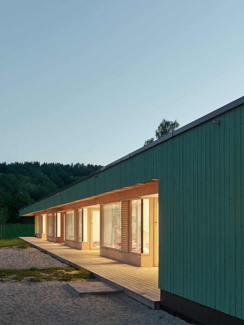 Guardería Koppelesbach por schleicher.ragaller architekten. Fotografía por Zooey Braun.