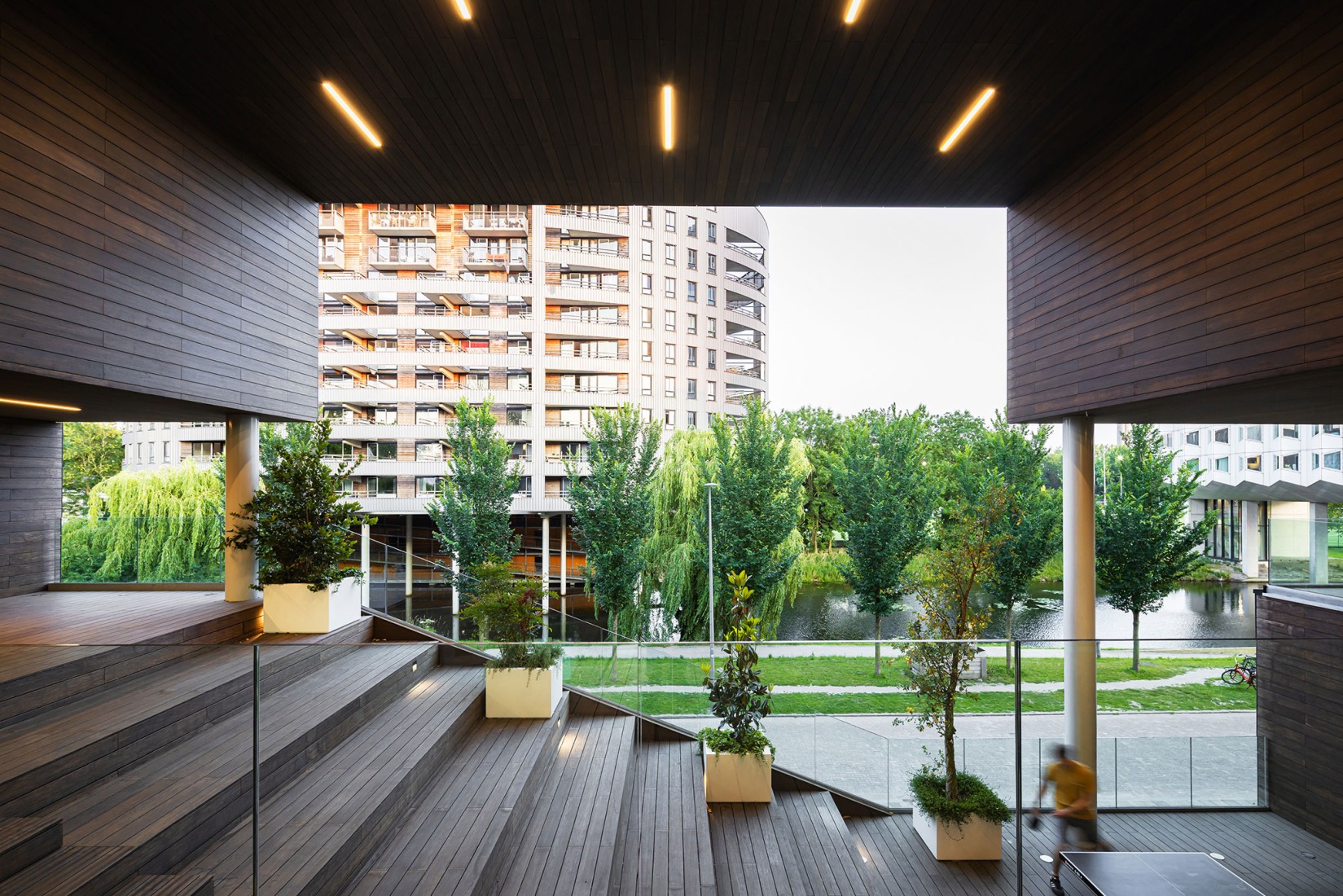 Suite 9 por Studioninedots. Fotografía por Sebastian van Damme.