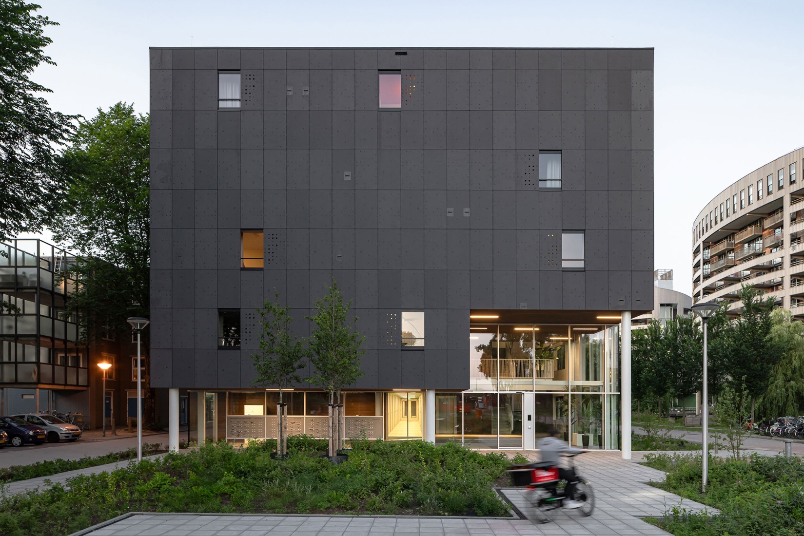 Suite 9 por Studioninedots. Fotografía por Sebastian van Damme.