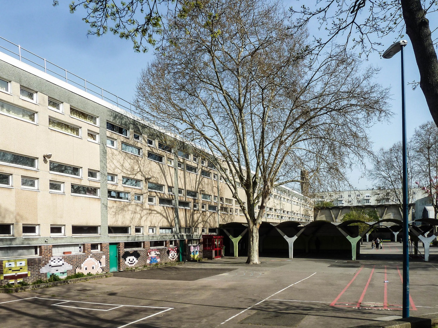 Proyecto existente. Escuela Marcel Cachin y Centro de Ocio Siloé por Swan architectes. Fotografía por Swan architectes. 