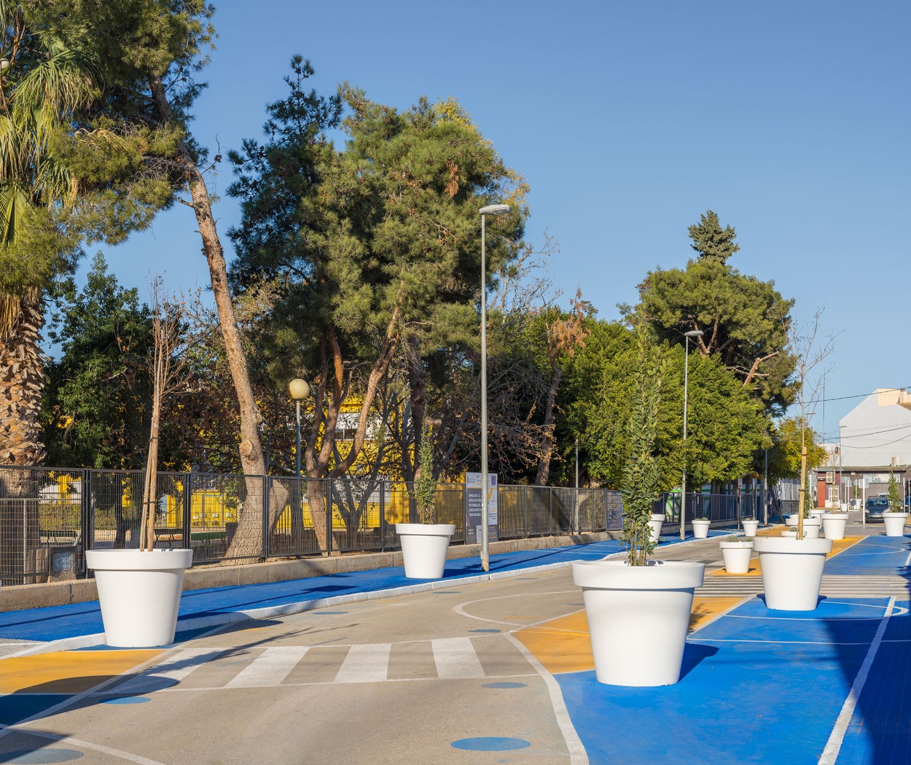 Trenza urbana por DMDT y Parra arquitectos. Fotografía por Imagen Subliminal.