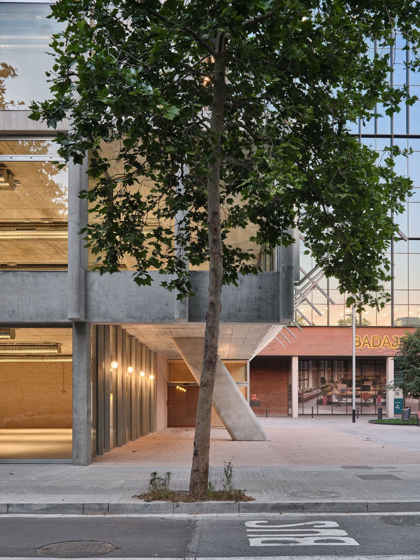 Llull 122 por BAAS arquitectura. Fotografía por Adrià Goula.