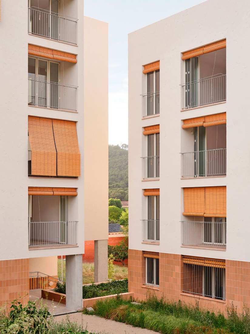 Sustainability and spatial quality. 72 Social Housing in Castelldefels by Carles Enrich Studio. Photograph by Adrià Goula.