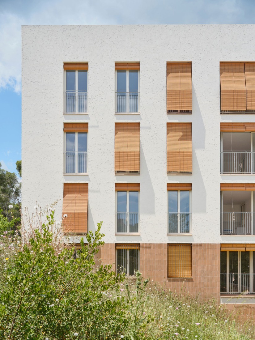 Sustainability and spatial quality. 72 Social Housing in Castelldefels by Carles Enrich Studio. Photograph by Adrià Goula.