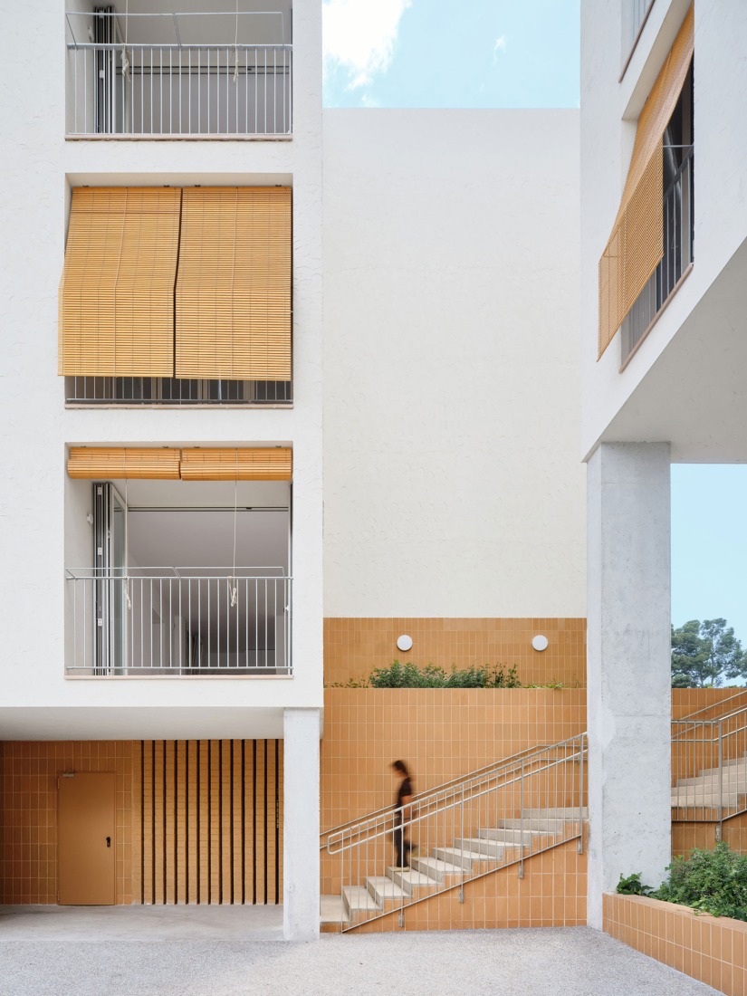 Sustainability and spatial quality. 72 Social Housing in Castelldefels by Carles Enrich Studio. Photograph by Adrià Goula.